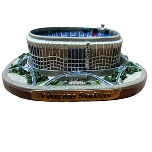 Veterans Stadium Home of the Phillies 1971-2003 Limited Edition Replica NIB